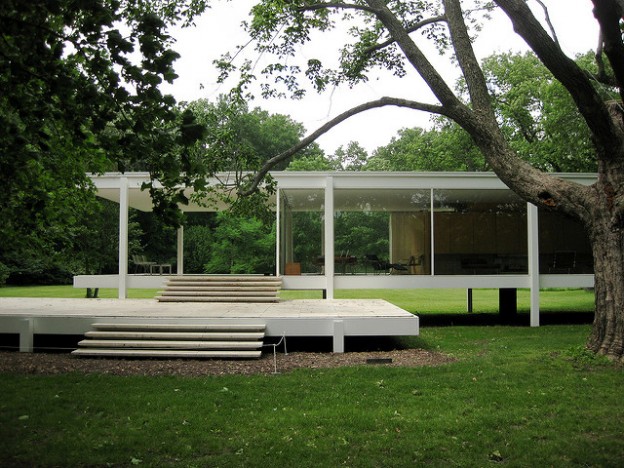 Iconic Glass Structures – Farnsworth House